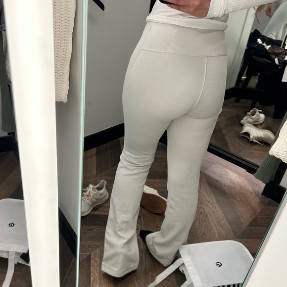 Lululemon Brushed Softstreme Ribbed Zip Flare Pant 32.5" size 2 White Opal - Picture 11 of 11